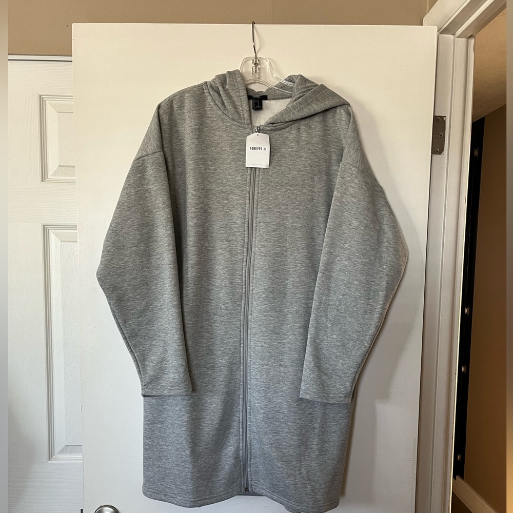 BRAND NEW FOREVER 21 SWEATSHIRT JACKET, GOES OVER THE BUTT! NWT!